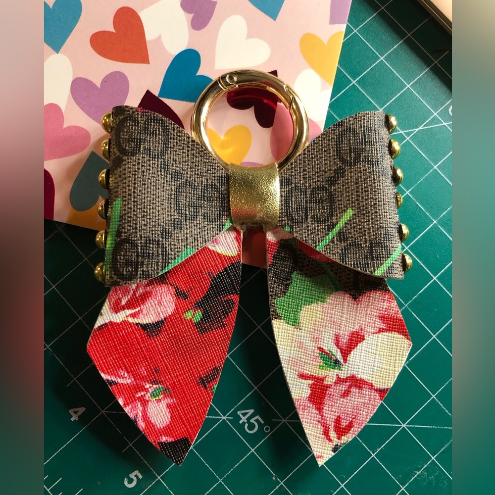 Large keychain bow